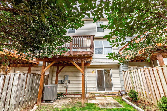 Building Photo - 6008 Keble Dr