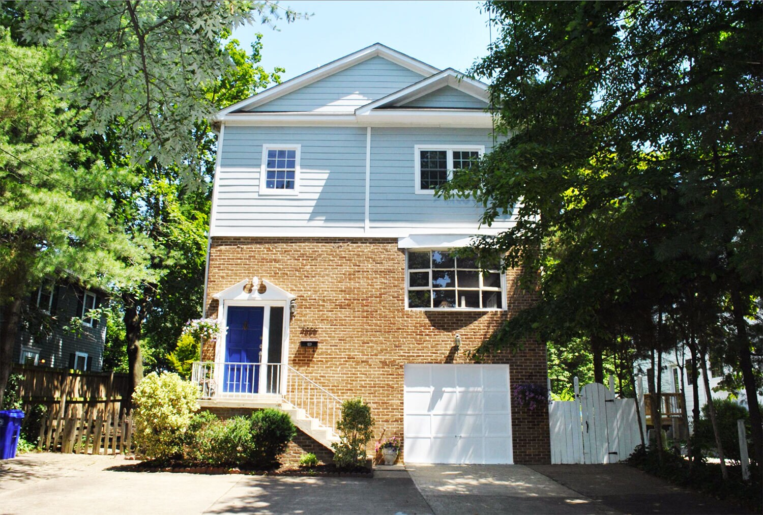Building Photo - 4885 Old Dominion Drive