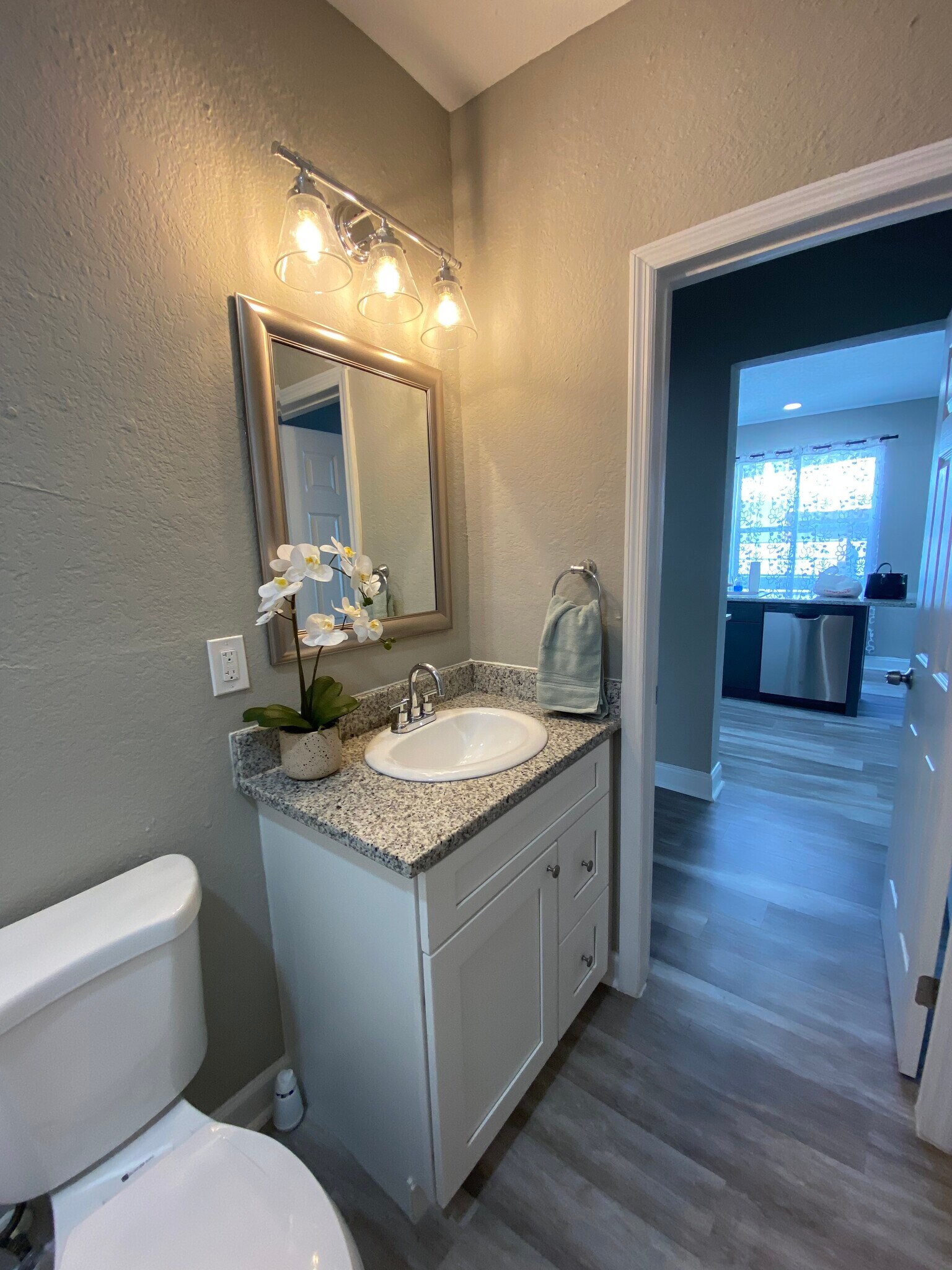 Building Photo - 1611 E 18th Ave