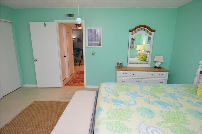 Building Photo - 12760 Indian Rocks Rd