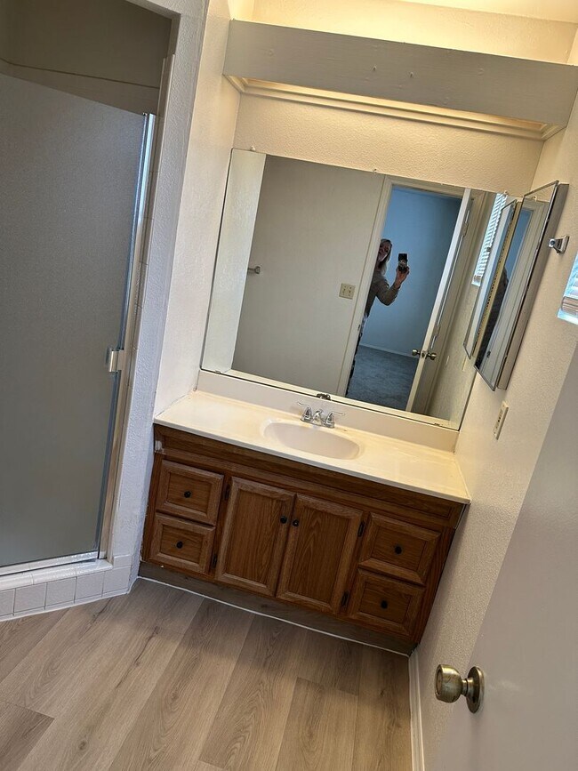 Building Photo - Unique 3 bedroom / 3 bathroom with Private Pool