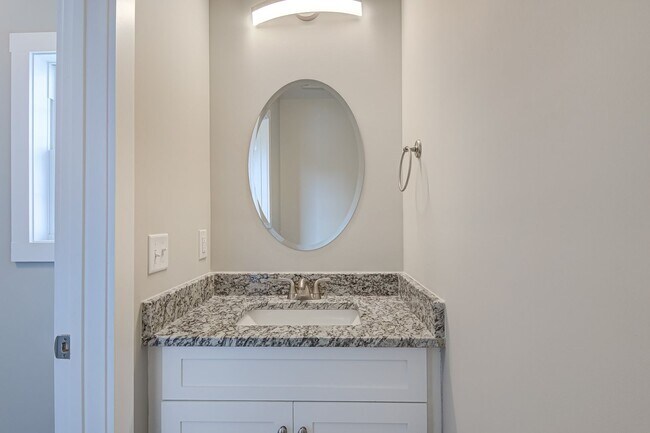 Building Photo - Charming New Build with Luxury Finishes, Covered Patio & Spacious Primary Suite