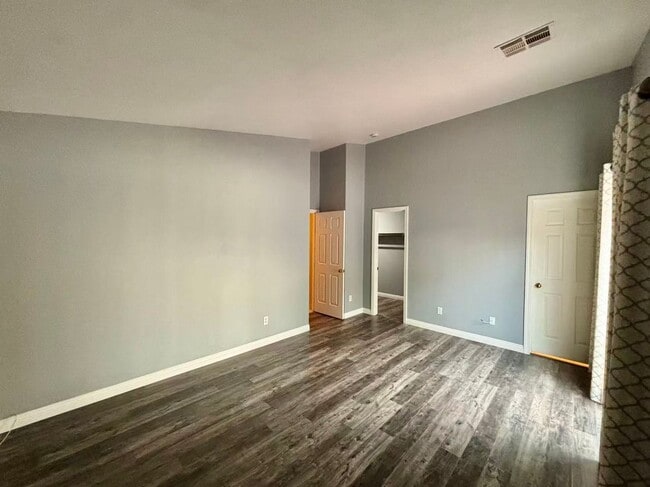 Building Photo - Beautiful single-story 3 bed, 2 bath home in gated Green Valley Ranch