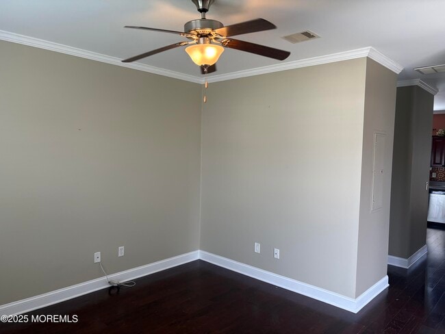 Building Photo - 201 Riviera Dr