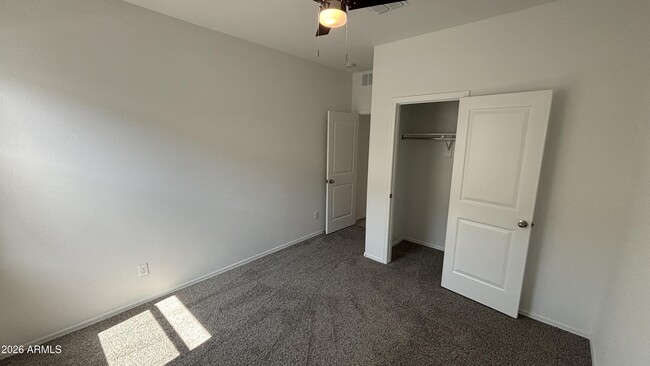 Building Photo - 1136 W Sand Cyn Ct