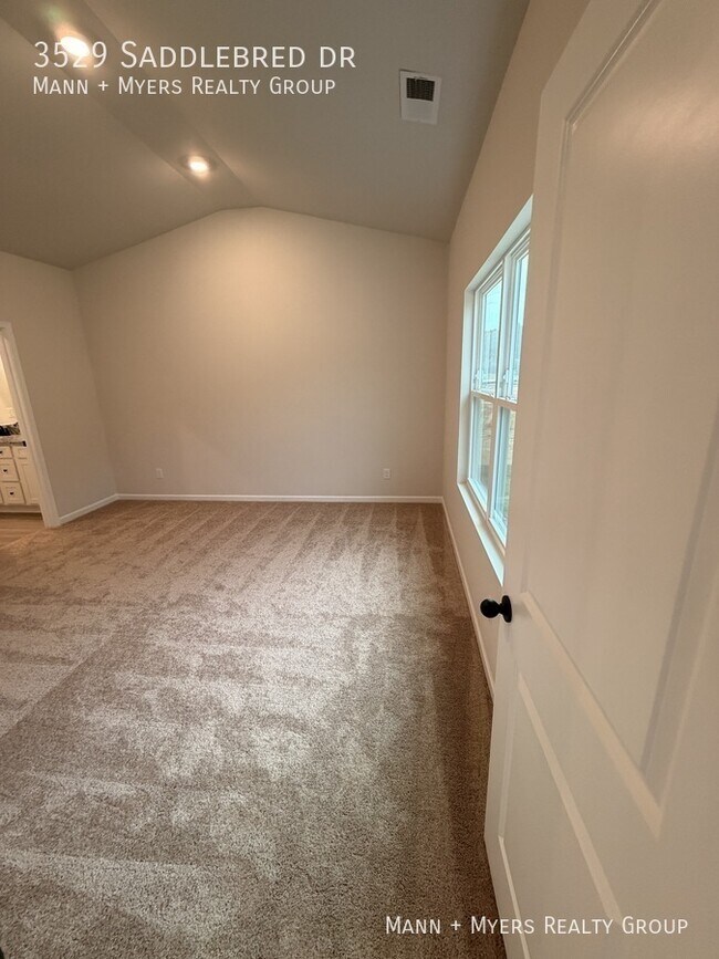 Building Photo - 3529 Saddlebred Dr