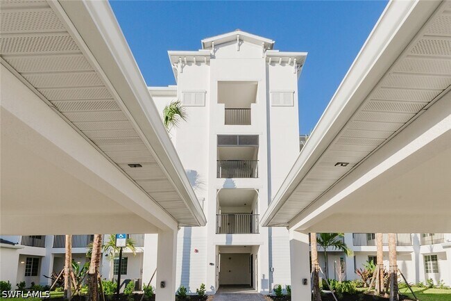 Building Photo - 15375 Grn Acrs Ave
