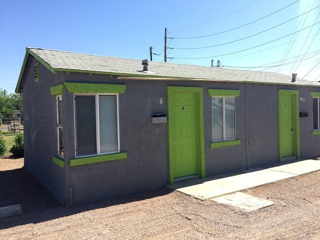 Building Photo - 2233 E Fillmore St