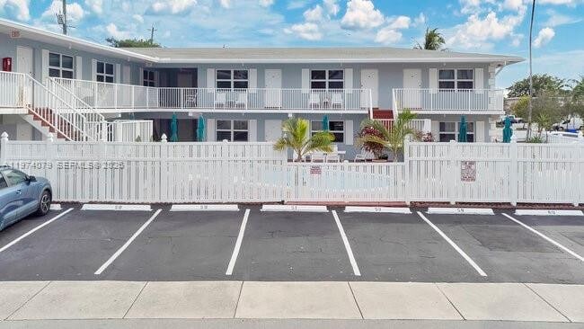 Building Photo - 4658 Bougainvilla Dr