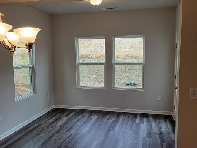 Building Photo - Single Family Home