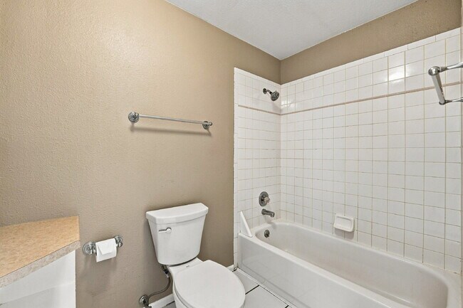 Building Photo - $2,840.95 with $300 Off The First Month's Rent, 3 Beds - 2.5 Bath, Single Family Home in Westmins...