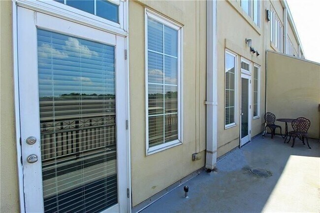 Building Photo - 264 19th St NW