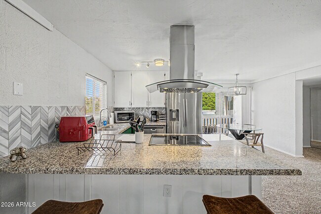 Building Photo - 6240 N 16th St