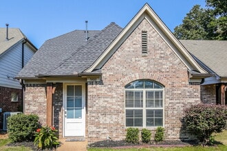 Building Photo - 7400 Brentridge Dr