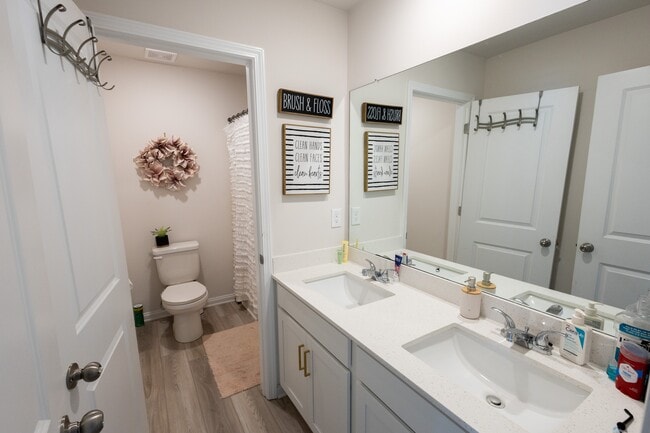 Building Photo - 3174 White Ash St