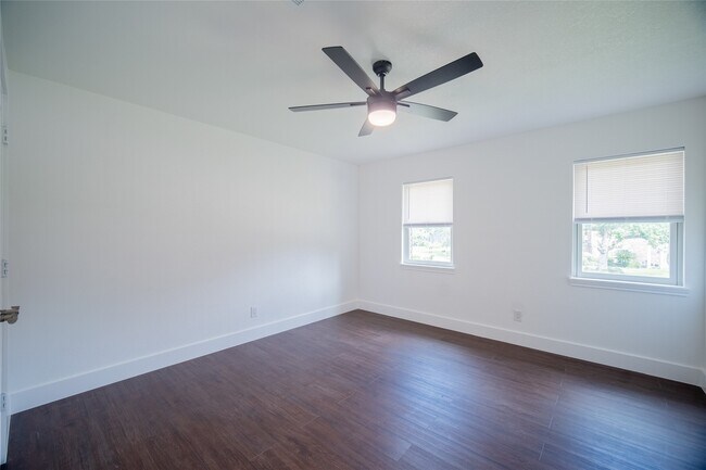Building Photo - 4815 Caris St