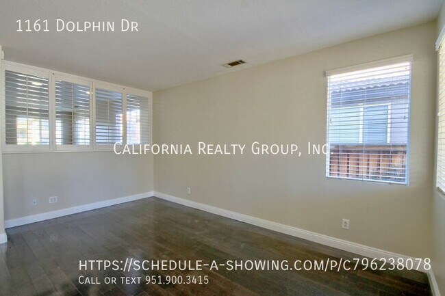 Building Photo - 1161 Dolphin Dr