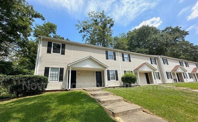 Primary Photo - 749 South St