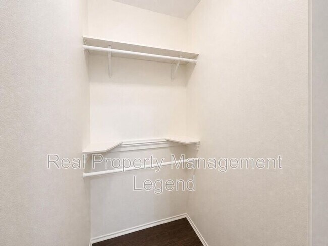 Building Photo - 9518 Prestmont Pl