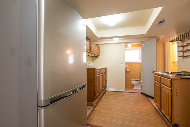 Building Photo - Stunning North Beach 4 bedroom, 3.5 bath with breathtaking view.