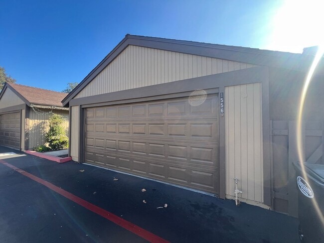 Building Photo - Ventura 3+2 condo in Woodbridge Park Community