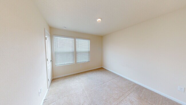 Building Photo - "Charming 3-Bedroom Townhouse Retreat on Oak Mill Road – Spacious 1308 Sq Ft with 2 Full Baths in...