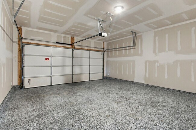 Building Photo - 1627 Manuka Ln