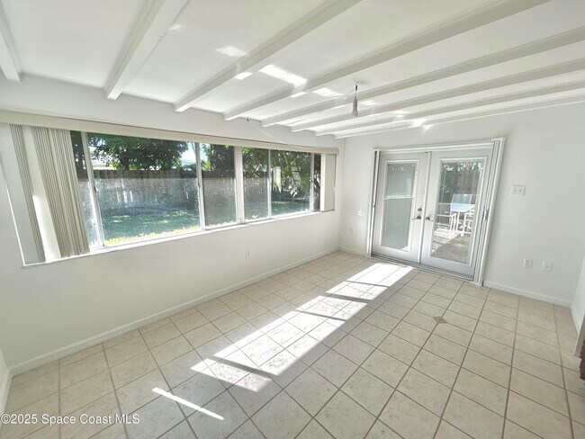 Building Photo - 401 Sea Horse Ave