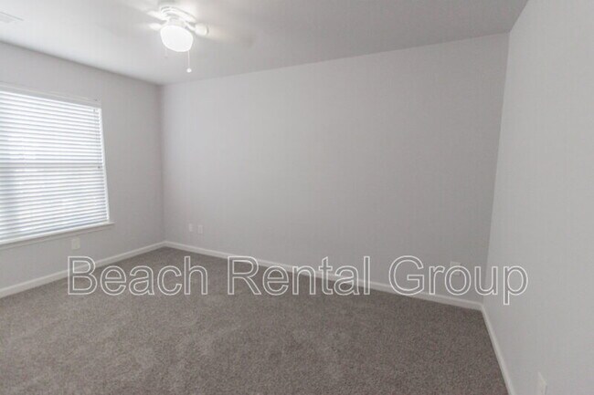 Building Photo - 211 Connemara Dr