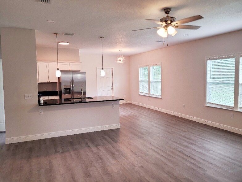 Building Photo - 556 NW 259th Terrace