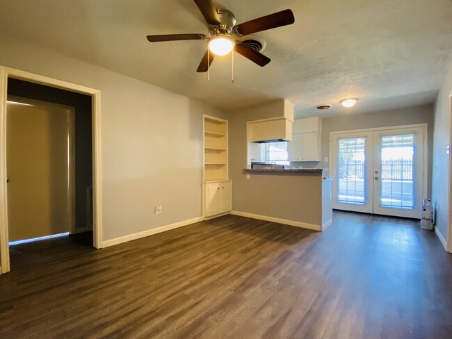 Breakfast space and open kitchen - 2817 12th Ave N