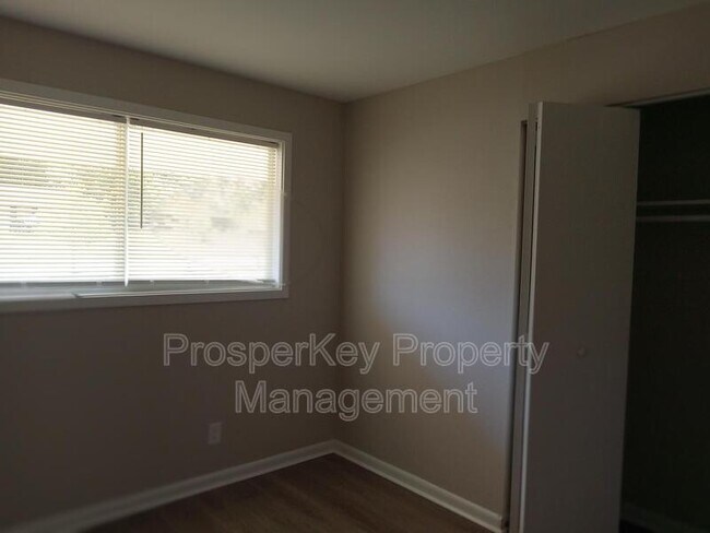 Building Photo - 941 Belvedere Dr