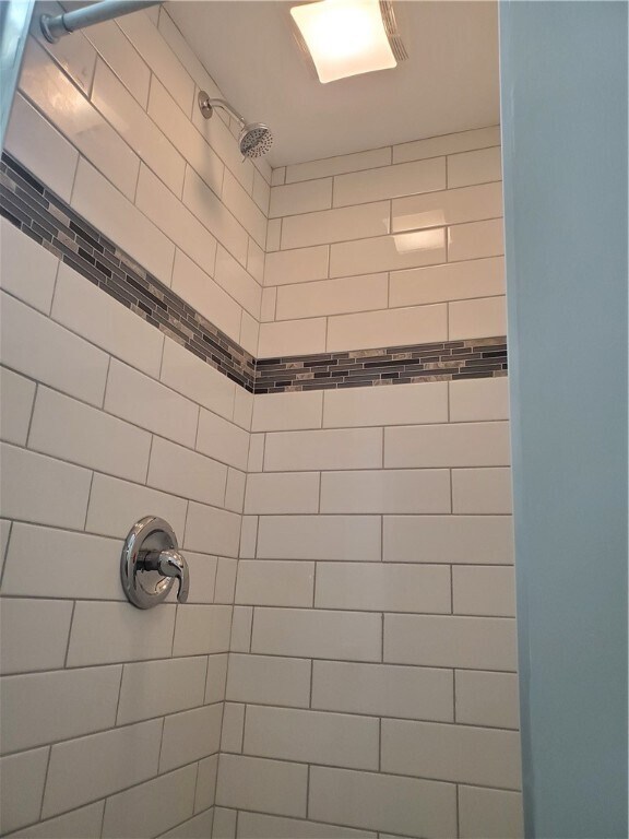 Building Photo - 167 Rosedale St