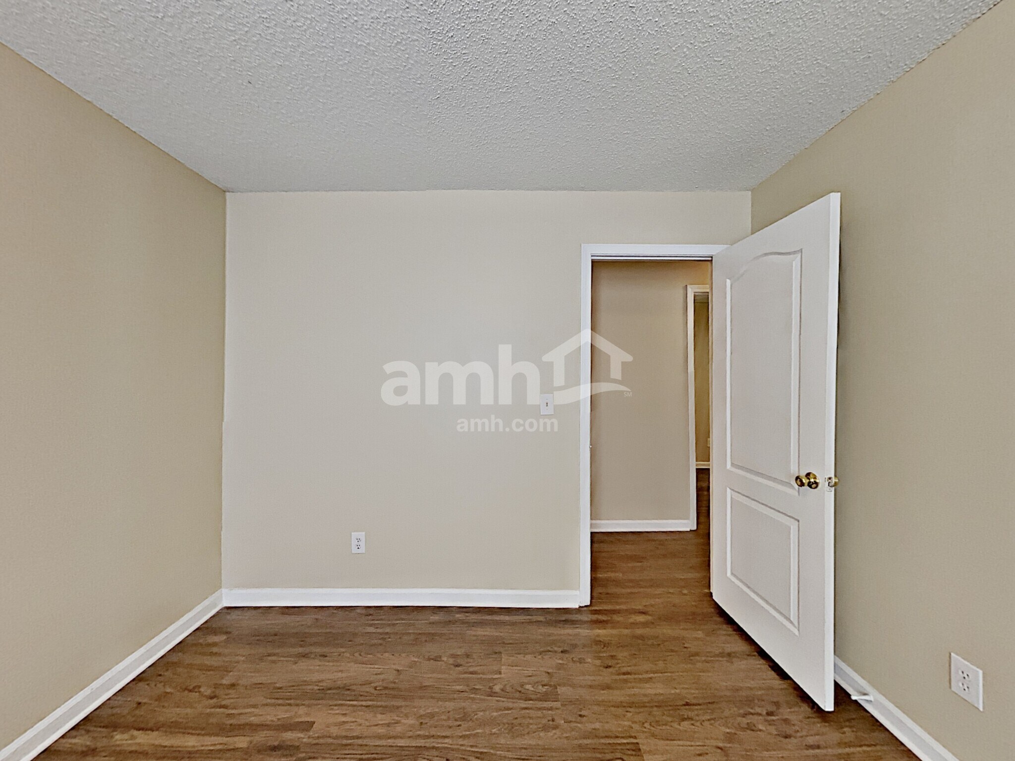 Building Photo - 32 Alston Ln SW