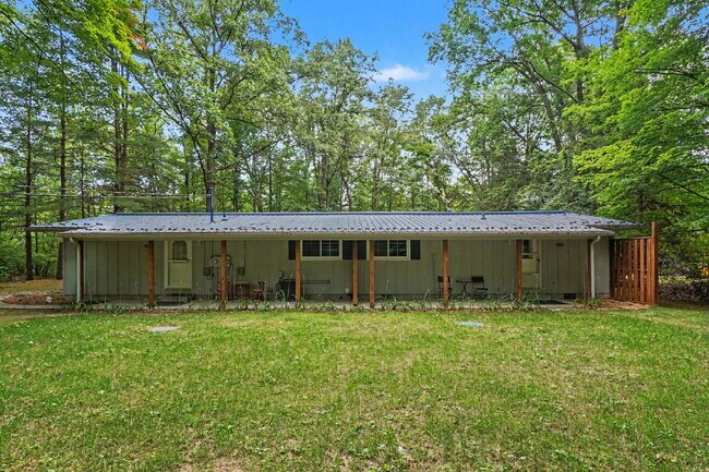 Building Photo - Peaceful Country Living | Spacious 3-Bed, 2-Bath Duplex $1600/month