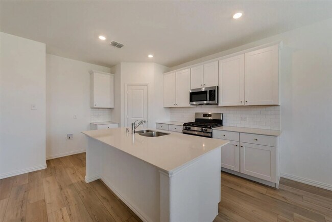 Building Photo - 8412 Butterfly Ln