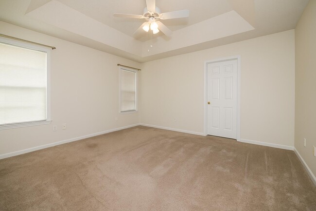 Building Photo - 901 Norman Dr