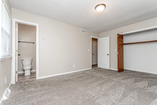 Building Photo - Please View 3D Virtual Walk-Through Before...