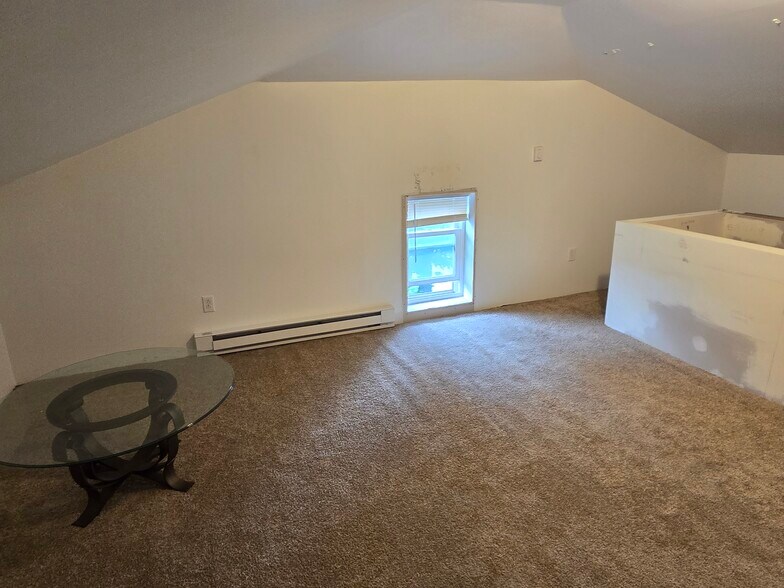 3rd floor extra room - 523 Castle Shannon Blvd