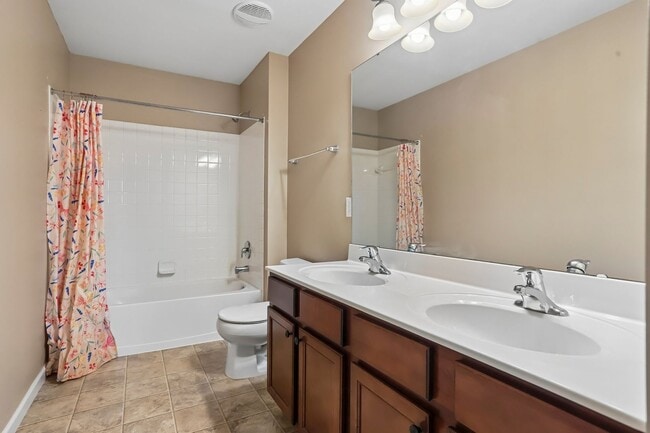 Building Photo - Executive Lease Opportunity - 4 Bed 3 Bath