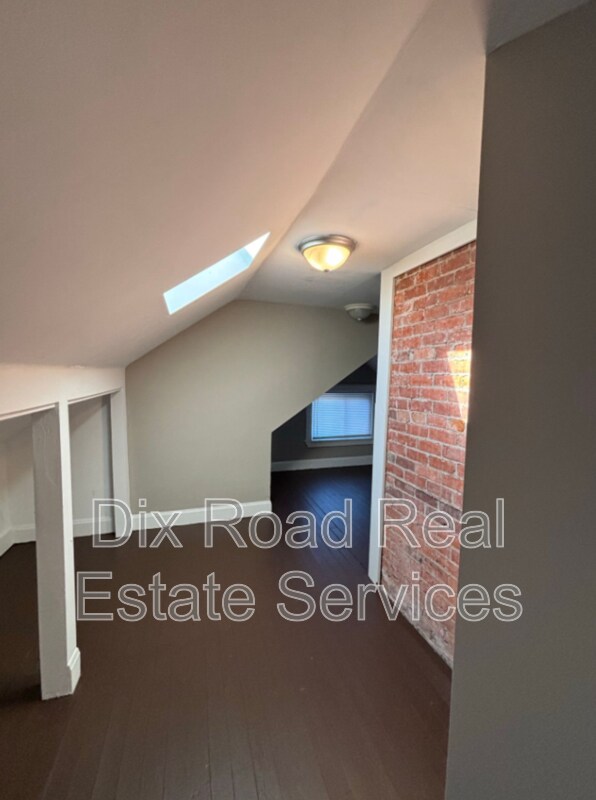 Building Photo - 3517 Trimble Ave