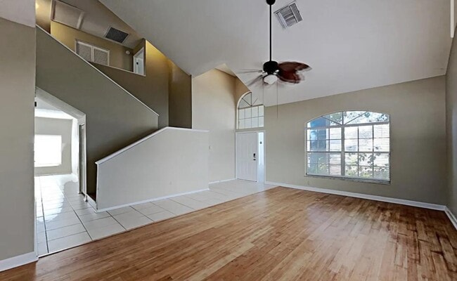 Building Photo - 12814 Longcrest Dr