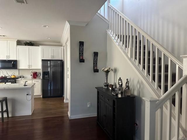 Building Photo - 2258 Birds Nest Ln