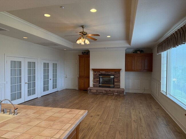 Building Photo - Morgan Hill Foothills Home