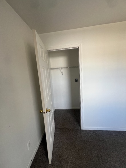 Building Photo - 17 Judith St