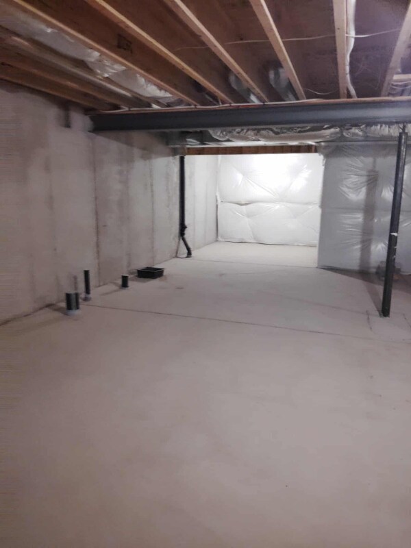 Building Photo - 704 Finch Dr