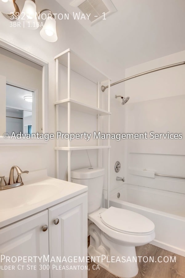 Building Photo - 3327 Norton Way