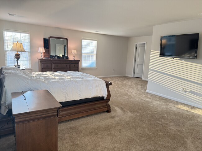 Building Photo - 14217 Belle Ave