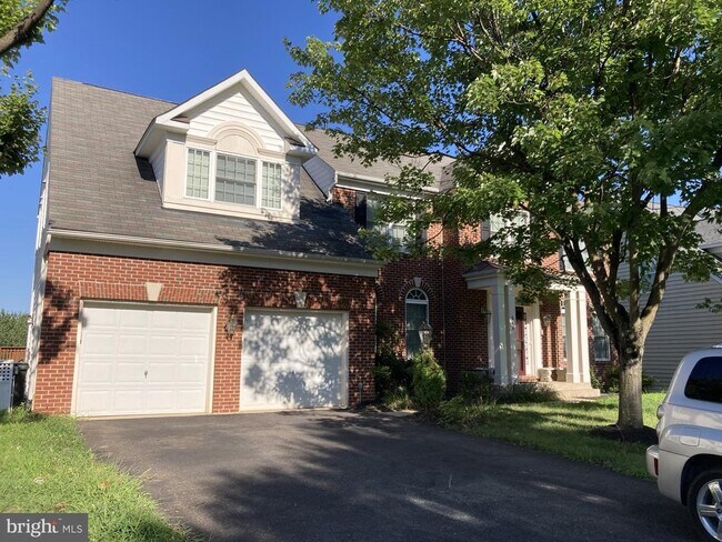 Building Photo - 564 Woodruff Ln