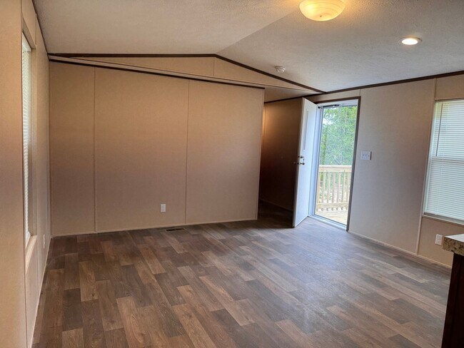 Building Photo - BRAND NEW 3 BED, 2 BATH MOBILE HOME!
